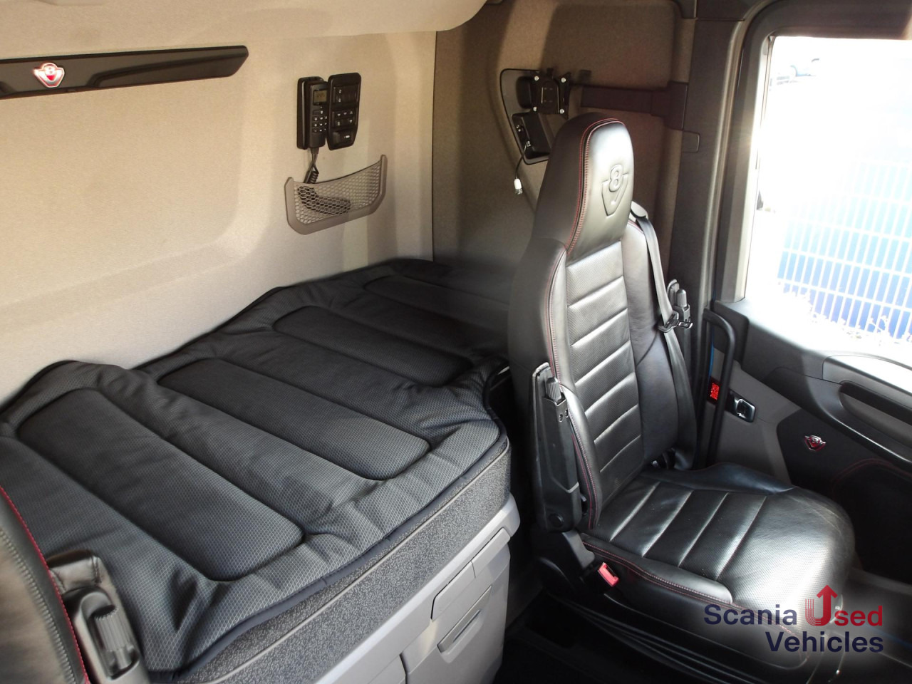 SCANIA S 590 NB - V8 - FULL AIR - HYDRAULIK - LEDER - - Sattelzugmaschine: das Bild 2 SCANIA S 590 NB - V8 - FULL AIR - HYDRAULIK - LEDER - - Sattelzugmaschine: das Bild 2