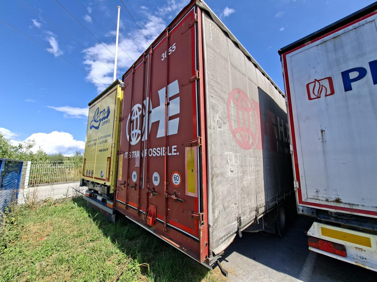 H&W HWTPAS18 - Planenauflieger: das Bild 3 H&W HWTPAS18 - Planenauflieger: das Bild 3