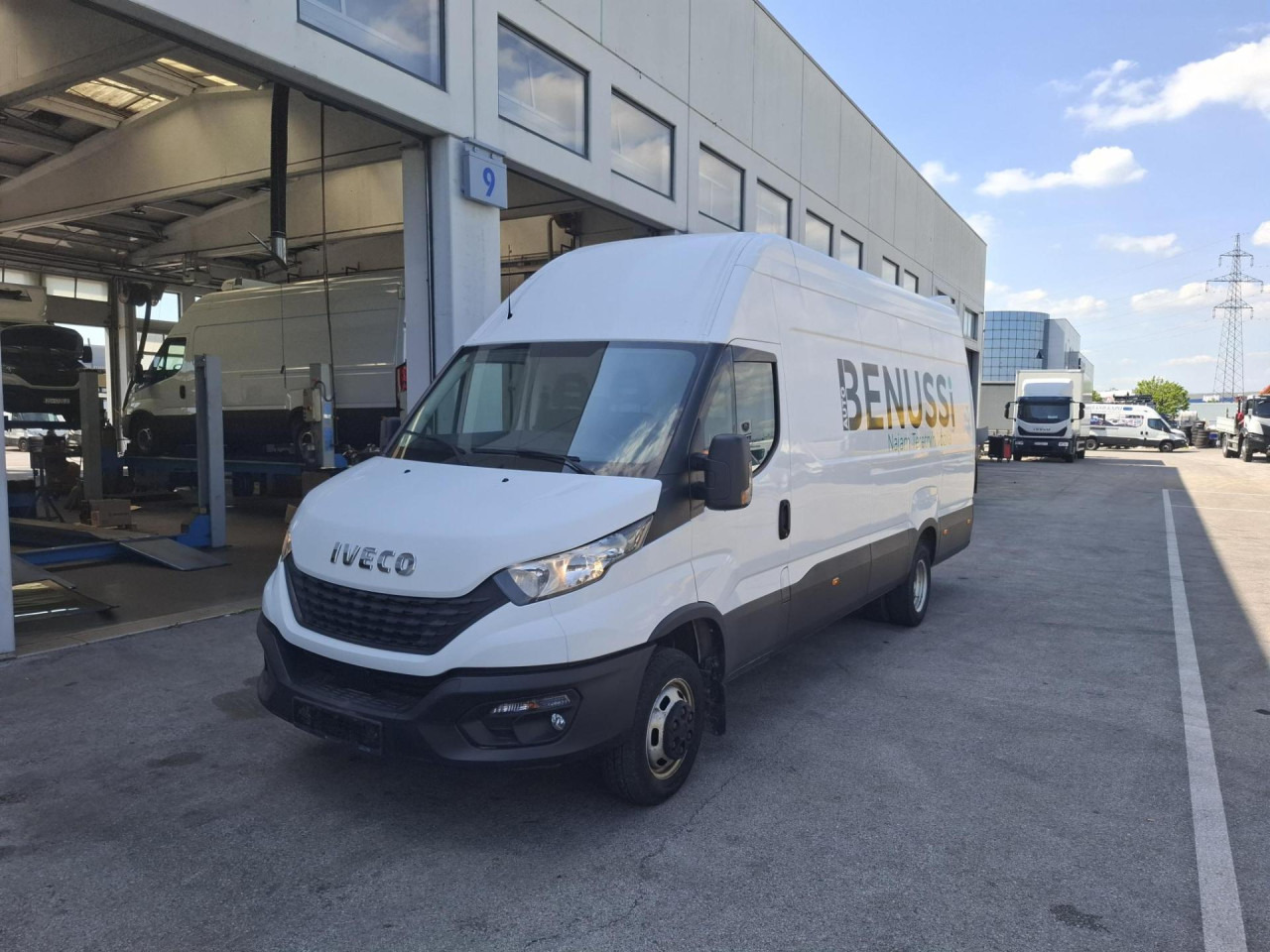 IVECO Daily 35C18H V - Personentransporter: das Bild 1 IVECO Daily 35C18H V - Personentransporter: das Bild 1