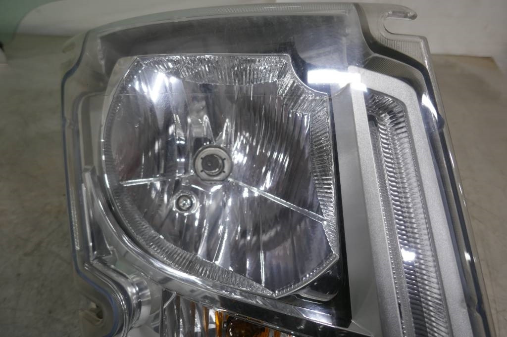 Volvo FL7 260 - Elektrische Ausrüstung für LKW: das Bild 2 Volvo FL7 260 - Elektrische Ausrüstung für LKW: das Bild 2