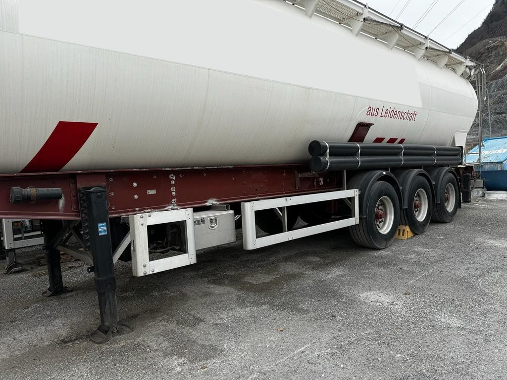 Feldbinder Feldbinder, Silokipper, 63.3m3 - Siloauflieger: das Bild 5 Feldbinder Feldbinder, Silokipper, 63.3m3 - Siloauflieger: das Bild 5