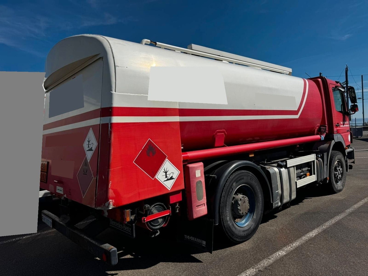 Mercedes-Benz Axor 1833, ADR, E4, 2 Kammern 1. 5000L 2. 7000L - Tankwagen: das Bild 3 Mercedes-Benz Axor 1833, ADR, E4, 2 Kammern 1. 5000L 2. 7000L - Tankwagen: das Bild 3