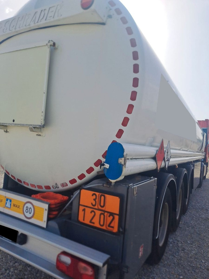 Schrader ADR, Treibstoff Diesel/Benzin, 4 Kammern, Sening Schrader ADR, Treibstoff Diesel/Benzin, 4 Kammern, Sening - Tankauflieger: das Bild 1 Schrader ADR, Treibstoff Diesel/Benzin, 4 Kammern, Sening Schrader ADR, Treibstoff Diesel/Benzin, 4 Kammern, Sening - Tankauflieger: das Bild 1