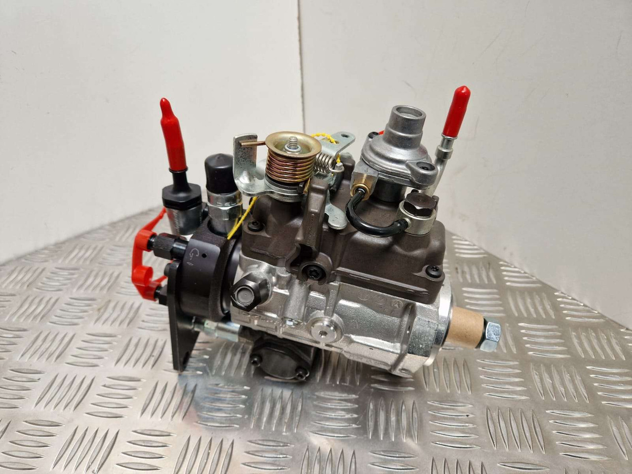 JCB Delphi injection pump 17/925300 - Motor und Teile für Baumaschine: das Bild 3 JCB Delphi injection pump 17/925300 - Motor und Teile für Baumaschine: das Bild 3