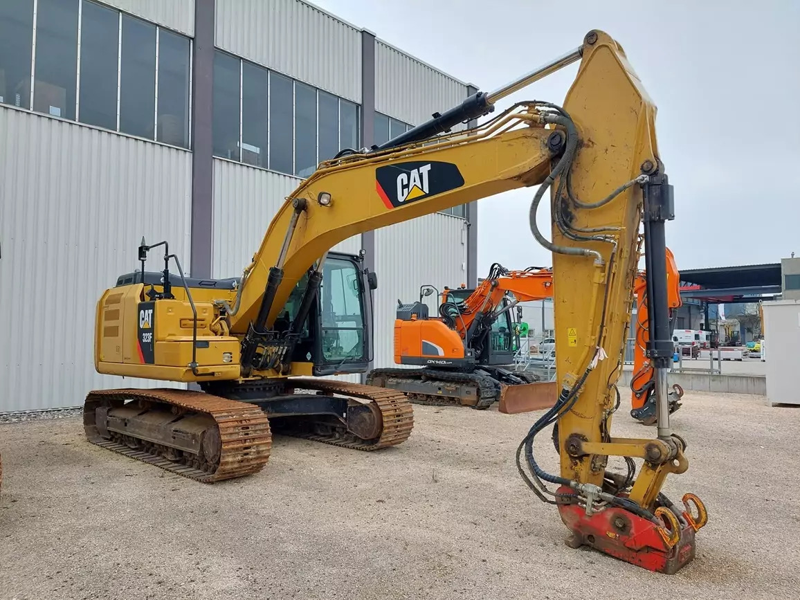 2017 Caterpillar 323F - Kettenbagger: das Bild 2 2017 Caterpillar 323F - Kettenbagger: das Bild 2