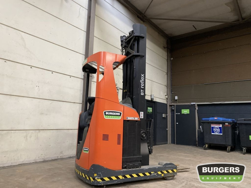 BT RRE140 - Schubmaststapler: das Bild 2 BT RRE140 - Schubmaststapler: das Bild 2