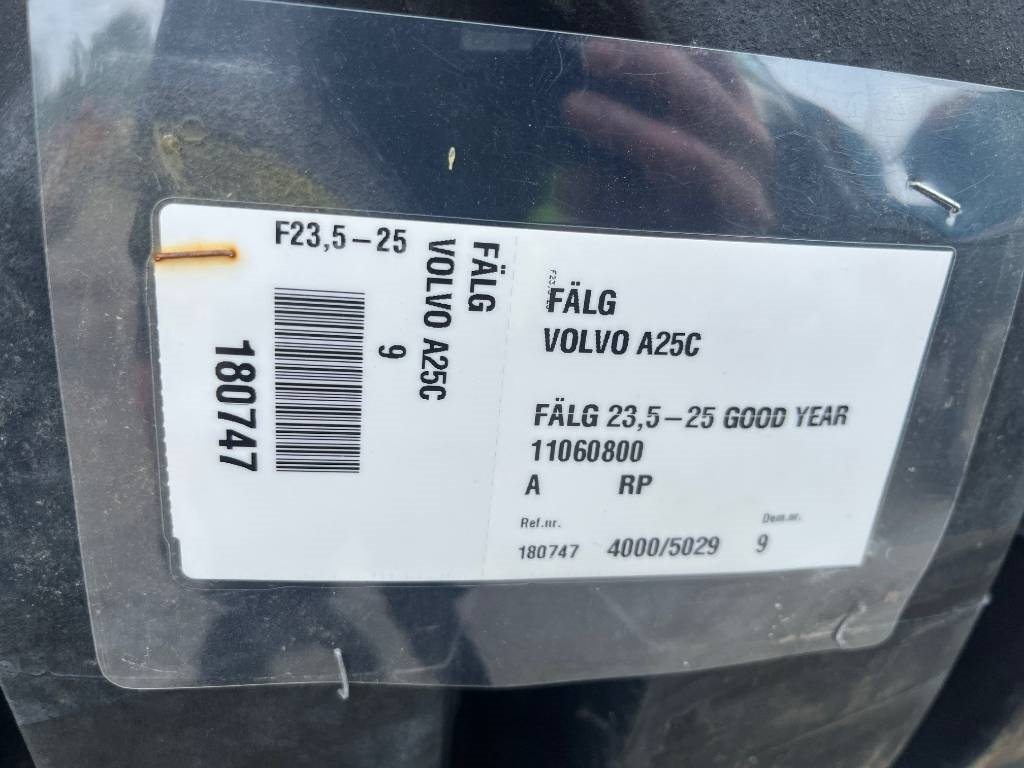 Goodyear 23,5-25 Volvo A25 C - Komplettrad: das Bild 2 Goodyear 23,5-25 Volvo A25 C - Komplettrad: das Bild 2