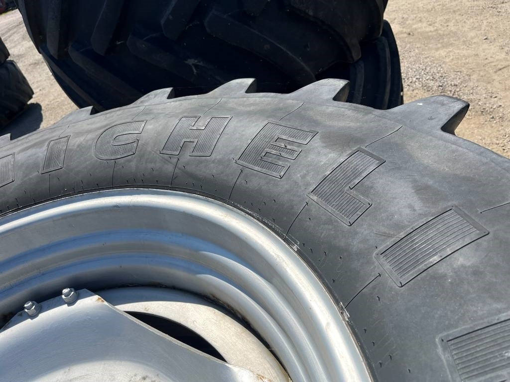 Michelin 650/65R38 till Case MX 135 - Reifen für Landmaschine: das Bild 5 Michelin 650/65R38 till Case MX 135 - Reifen für Landmaschine: das Bild 5
