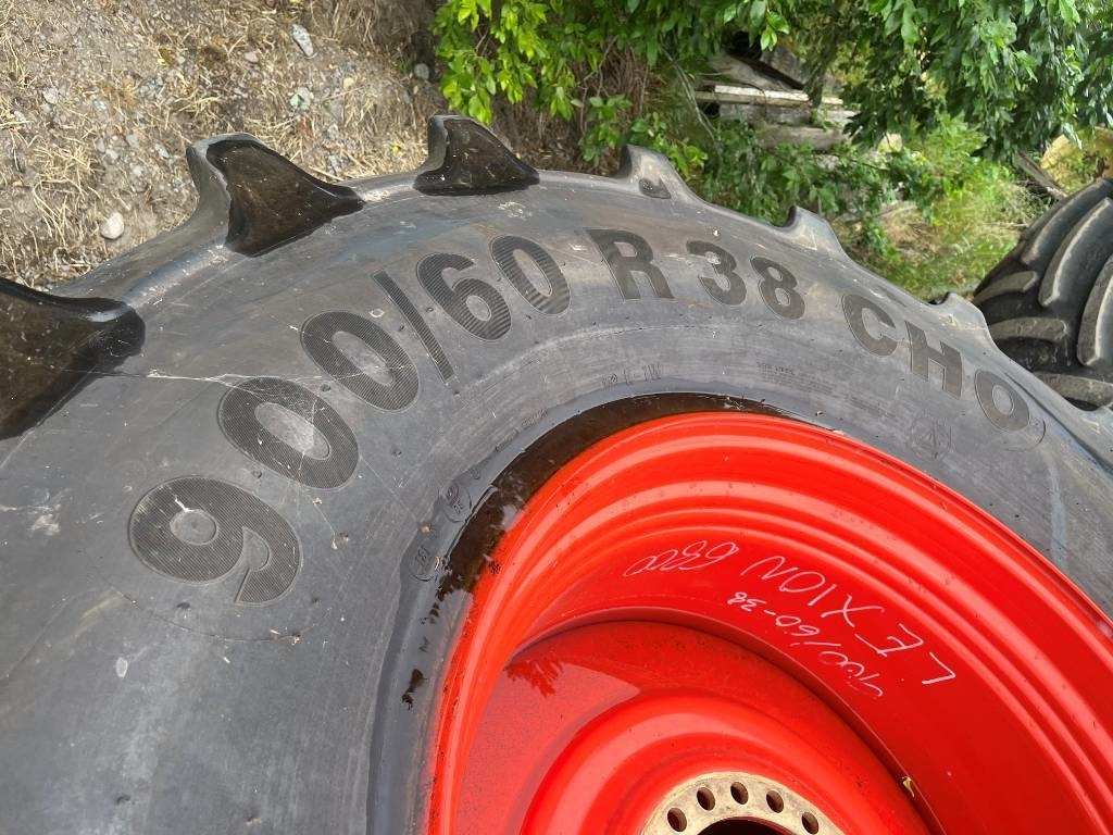 Mitas 900/60R38 Däck till Claas Lexion 6800 - Reifen für Landmaschine: das Bild 3 Mitas 900/60R38 Däck till Claas Lexion 6800 - Reifen für Landmaschine: das Bild 3