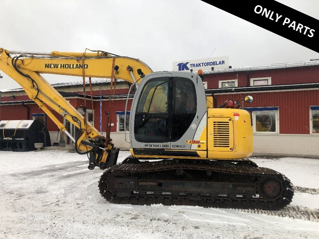 New Holland Kobelco E135SR dismantled: only spare parts - Kettenbagger: das Bild 1 New Holland Kobelco E135SR dismantled: only spare parts - Kettenbagger: das Bild 1