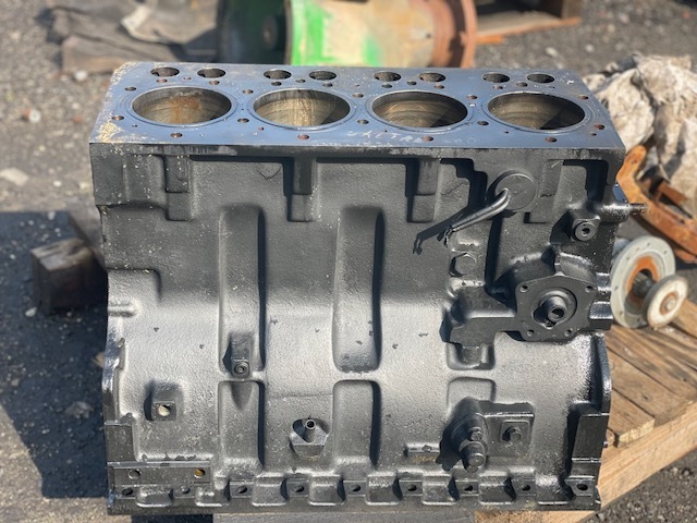 Blok Silnika Valmet Sisu 420 DR / 420 DSRE - Zylinderblock für Landmaschine: das Bild 2 Blok Silnika Valmet Sisu 420 DR / 420 DSRE - Zylinderblock für Landmaschine: das Bild 2