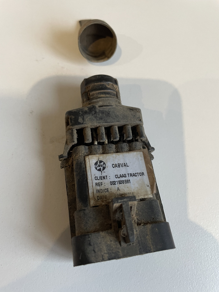 Claas Arion Axion - wtyczka kabel zaślepka 0021538591 - Elektrische Ausrüstung für Traktor: das Bild 1 Claas Arion Axion - wtyczka kabel zaślepka 0021538591 - Elektrische Ausrüstung für Traktor: das Bild 1