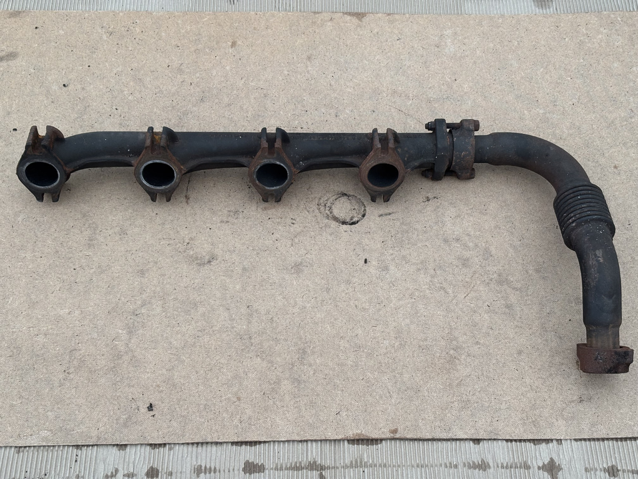 Claas LEXION 780 KOLEKTOR WYDECHOWY 5421420601 - Auspuff für Mähdrescher: das Bild 4 Claas LEXION 780 KOLEKTOR WYDECHOWY 5421420601 - Auspuff für Mähdrescher: das Bild 4