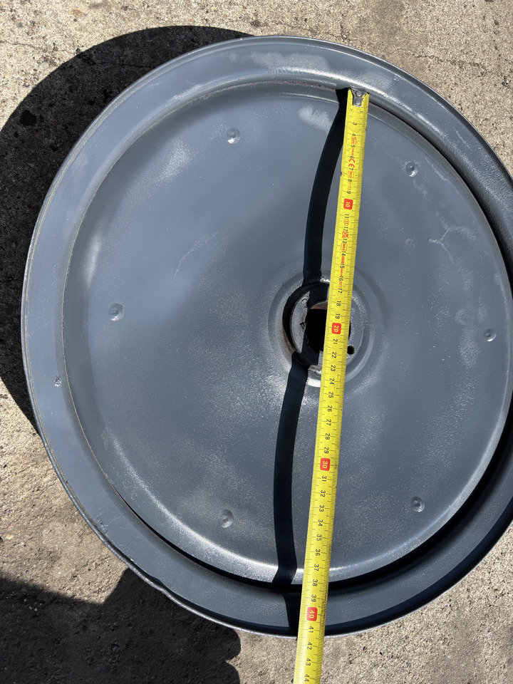 Claas Lexion Mega Tucano - koło pasowe gardzieli 44cm - Felge: das Bild 2 Claas Lexion Mega Tucano - koło pasowe gardzieli 44cm - Felge: das Bild 2