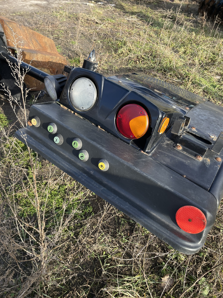 Claas Lexion - błotnik guziki sterowanie - Kotflügel für Landmaschine: das Bild 1 Claas Lexion - błotnik guziki sterowanie - Kotflügel für Landmaschine: das Bild 1