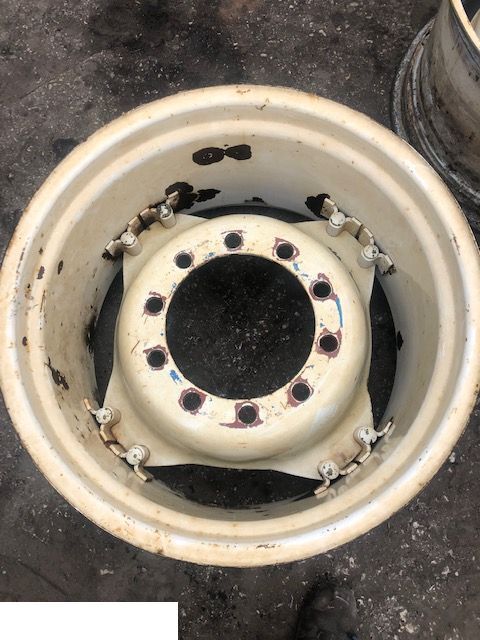 Felga 15x28 - Felge für Landmaschine: das Bild 2 Felga 15x28 - Felge für Landmaschine: das Bild 2