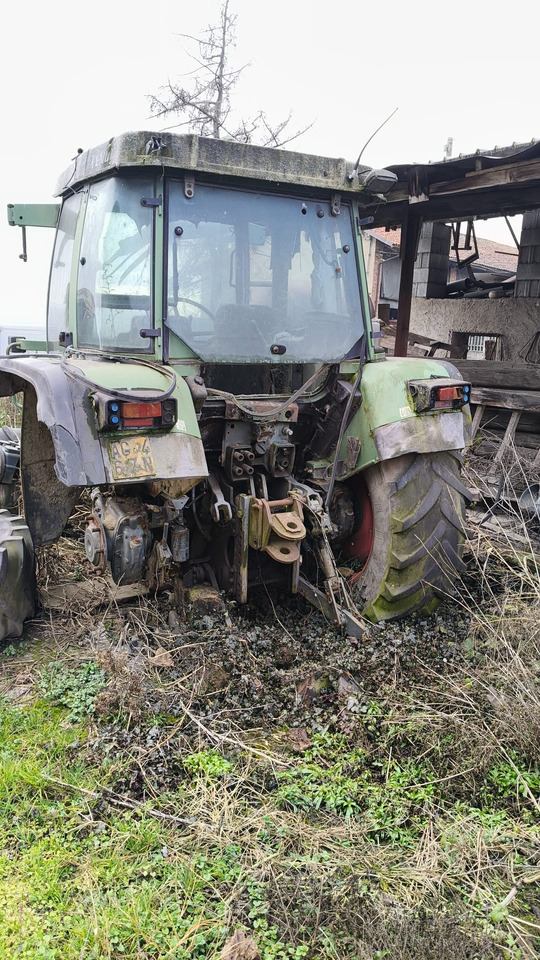 Fendt 309 - na części - błotniki - Karosserie und Außen für Traktor: das Bild 1 Fendt 309 - na części - błotniki - Karosserie und Außen für Traktor: das Bild 1