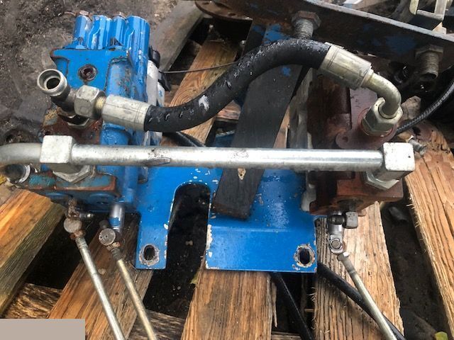 Ford New Holland - Rozdzielacz Hydrauliczny - Hydraulik ventil für Landmaschine: das Bild 2 Ford New Holland - Rozdzielacz Hydrauliczny - Hydraulik ventil für Landmaschine: das Bild 2