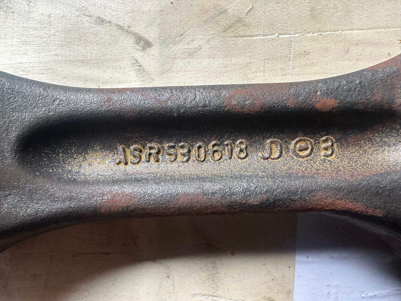 John Deere 8345R 7230R 7250R Korbowód Korbowody R530618 RE537877 RE565318 - Pleuel für Landmaschine: das Bild 2 John Deere 8345R 7230R 7250R Korbowód Korbowody R530618 RE537877 RE565318 - Pleuel für Landmaschine: das Bild 2