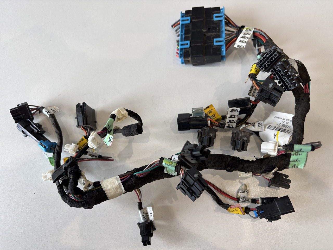 John Deere seria 6000 7000 8000 R - wiązka el. podłokietnika CommandARM RE566687 - Kabel/ Kabelbaum für Landmaschine: das Bild 2 John Deere seria 6000 7000 8000 R - wiązka el. podłokietnika CommandARM RE566687 - Kabel/ Kabelbaum für Landmaschine: das Bild 2