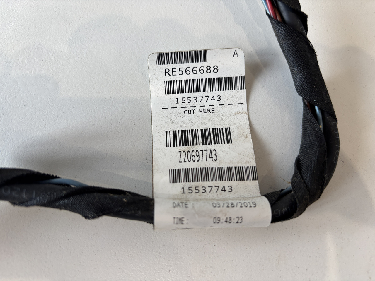 John Deere seria 6000 7000 8000 R - wiązka el. podłokietnika CommandARM RE566688 RE563549 - Kabel/ Kabelbaum für Landmaschine: das Bild 2 John Deere seria 6000 7000 8000 R - wiązka el. podłokietnika CommandARM RE566688 RE563549 - Kabel/ Kabelbaum für Landmaschine: das Bild 2