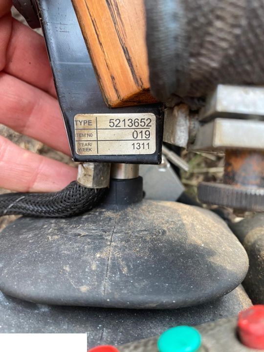 Komatsu Valmet Joystick TYP: / 2145 015 2817 Joistick Sterowanie - Fahrerhaus und Interieur für Forsttechnik: das Bild 1 Komatsu Valmet Joystick TYP: / 2145 015 2817 Joistick Sterowanie - Fahrerhaus und Interieur für Forsttechnik: das Bild 1