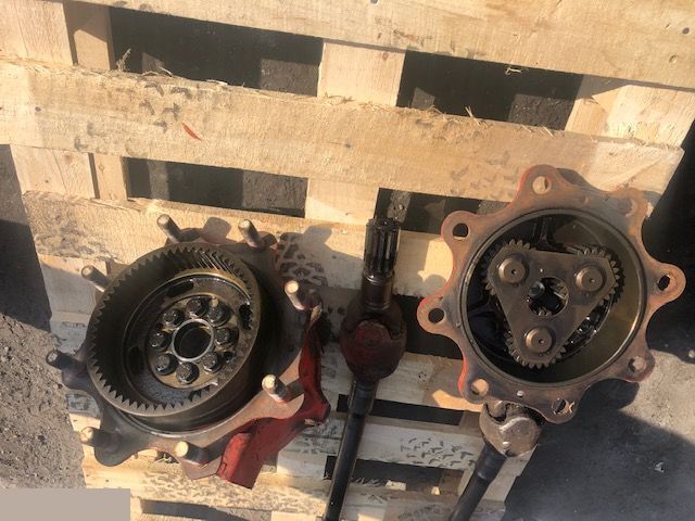 Manitou - Zwolnica Carraro - Fahrantrieb für Baumaschine: das Bild 1 Manitou - Zwolnica Carraro - Fahrantrieb für Baumaschine: das Bild 1