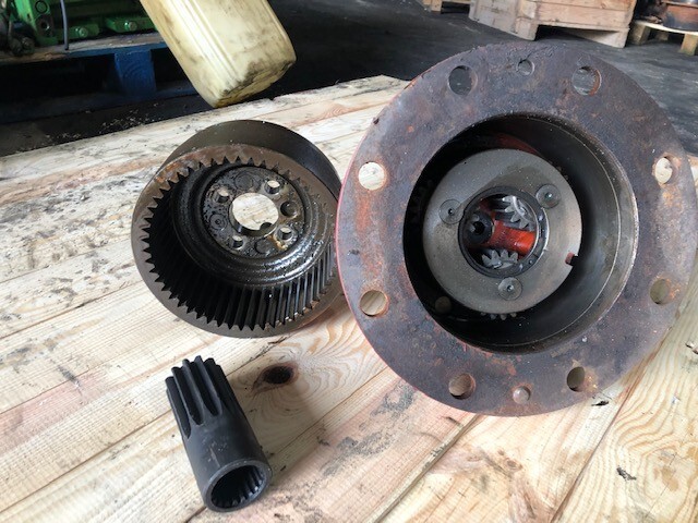 Manitou - Zwolnica - Clark hurth - Fahrantrieb für Baumaschine: das Bild 1 Manitou - Zwolnica - Clark hurth - Fahrantrieb für Baumaschine: das Bild 1