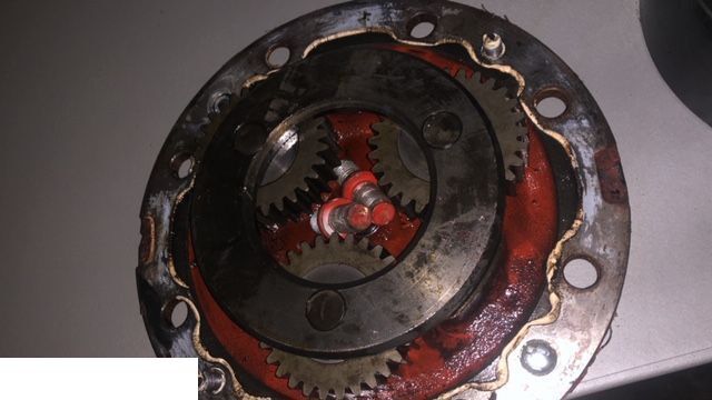 Matbro Manitou - Zwolnica Carraro - Fahrantrieb für Baumaschine: das Bild 2 Matbro Manitou - Zwolnica Carraro - Fahrantrieb für Baumaschine: das Bild 2