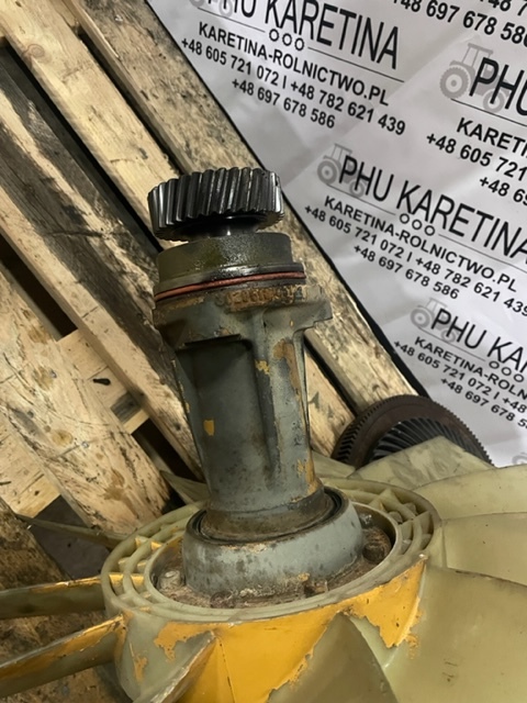 Odstawa wentylatora Liebherr D914/D916 , L04124 Liebherr L551 - Ventilator für Baumaschine: das Bild 1 Odstawa wentylatora Liebherr D914/D916 , L04124 Liebherr L551 - Ventilator für Baumaschine: das Bild 1