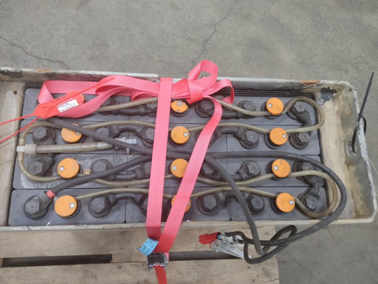 AVB 24V 465Ah - Batterie für Flurförderzeug: das Bild 3 AVB 24V 465Ah - Batterie für Flurförderzeug: das Bild 3