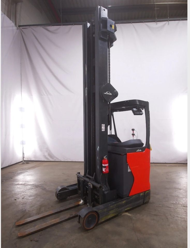 Linde R14HD-01 - Schubmaststapler: das Bild 1 Linde R14HD-01 - Schubmaststapler: das Bild 1