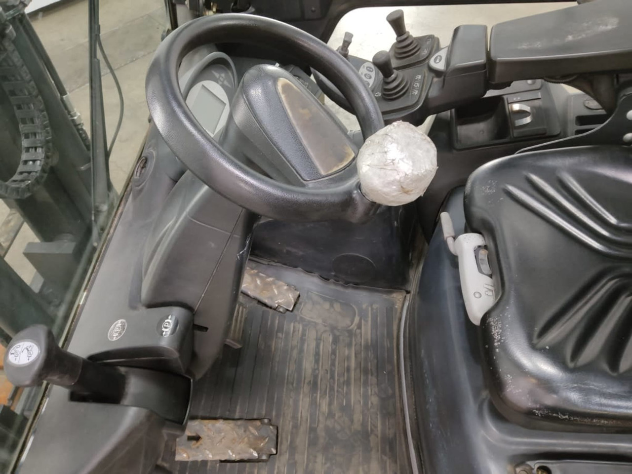 STILL RX70-25T - Treibgasstapler: das Bild 3 STILL RX70-25T - Treibgasstapler: das Bild 3