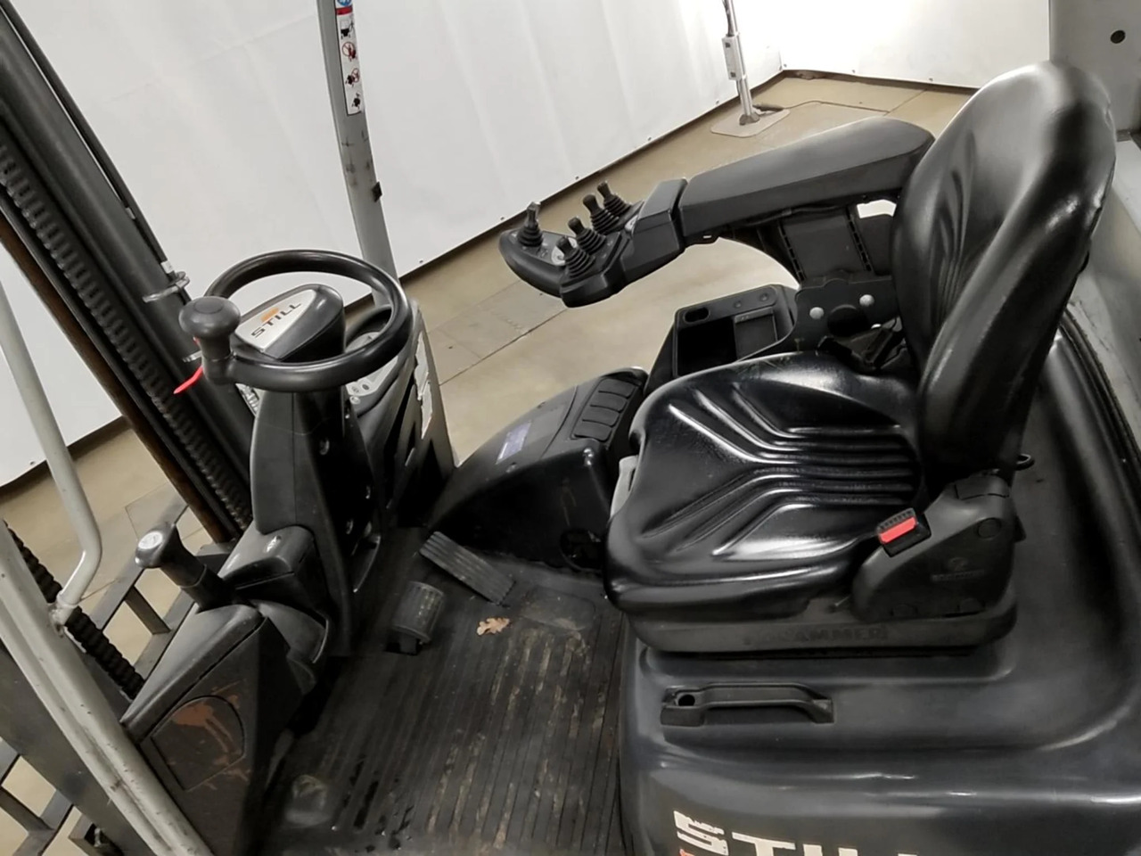 STILL RX70-25T - Treibgasstapler: das Bild 3 STILL RX70-25T - Treibgasstapler: das Bild 3