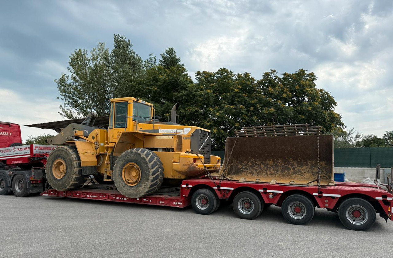 Radlader Pala gommata Volvo L 220: das Bild 9