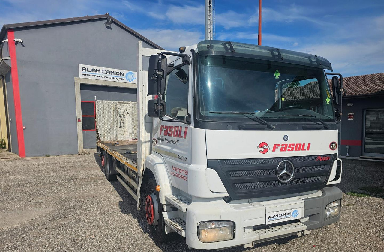 Pianale Mercedes AXOR 2533 - Abschleppwagen: das Bild 2 Pianale Mercedes AXOR 2533 - Abschleppwagen: das Bild 2