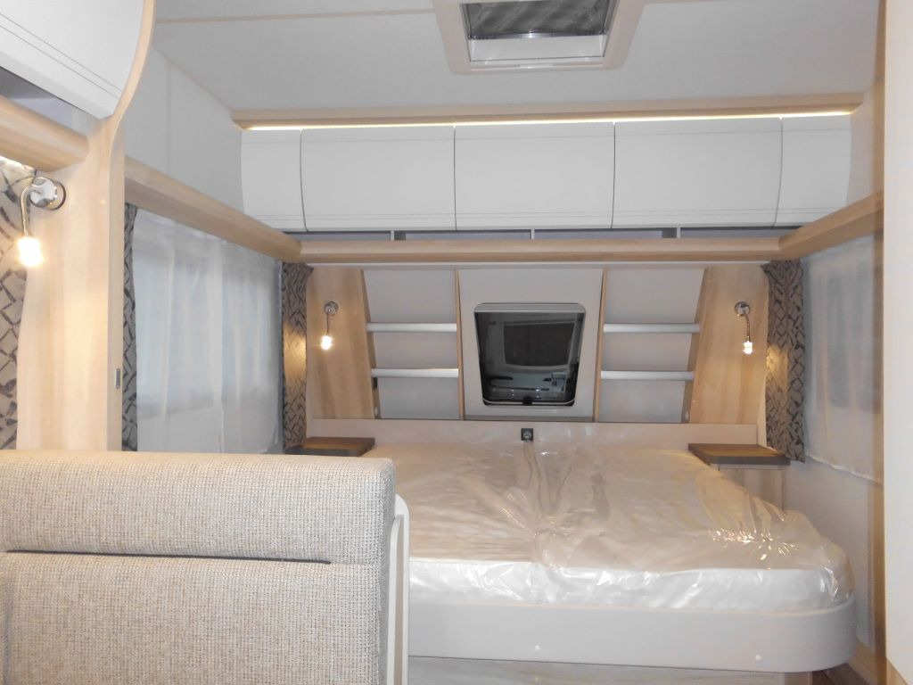 Hobby De Luxe 460 SFf 2025 AUTARK FBH 1500kg. +++ Hobby De Luxe 460 SFf mit Extras, Lagerabverkauf - Wohnwagen: das Bild 1 Hobby De Luxe 460 SFf 2025 AUTARK FBH 1500kg. +++ Hobby De Luxe 460 SFf mit Extras, Lagerabverkauf - Wohnwagen: das Bild 1