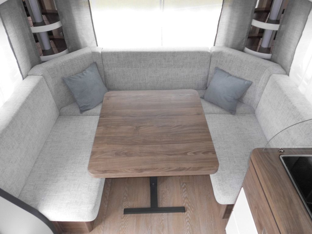 Wohnwagen Hobby Excellent Edition 540 UL 2026 AUTARK TEPPICH 180: das Bild 10 Wohnwagen Hobby Excellent Edition 540 UL 2026 AUTARK TEPPICH 180: das Bild 10