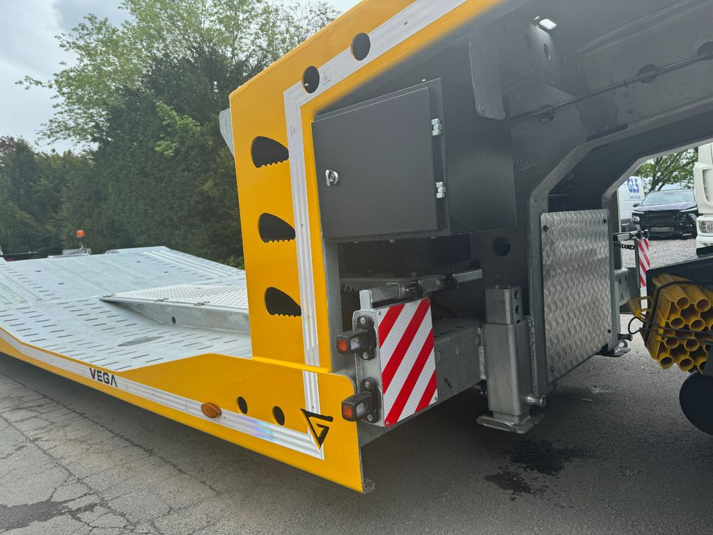 Vega Arla ZINK+LUFT+LED+Winde Vega Arla ZINK+LUFT+LED+Winde - Autotransporter Auflieger: das Bild 5 Vega Arla ZINK+LUFT+LED+Winde Vega Arla ZINK+LUFT+LED+Winde - Autotransporter Auflieger: das Bild 5