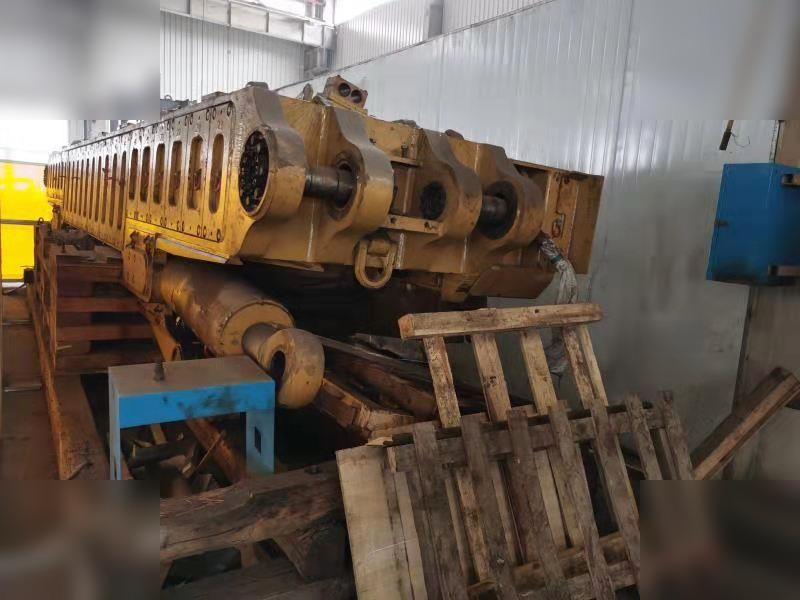 2012 CATERPILLAR EL2000 - Bergbaumaschine: das Bild 2 2012 CATERPILLAR EL2000 - Bergbaumaschine: das Bild 2