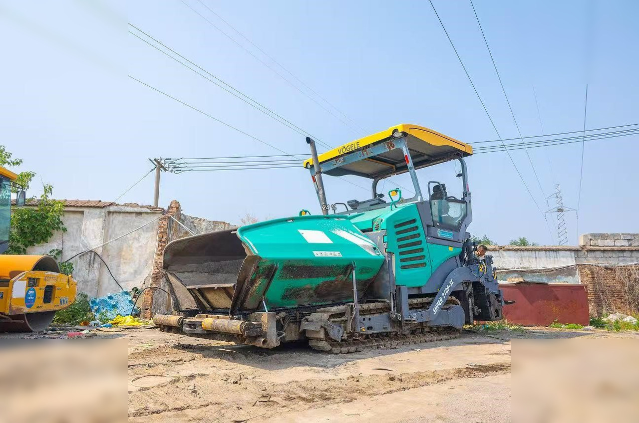 2015 VÖGELE SUPER 2100-3L - Asphaltfertiger/ Straßenfertiger: das Bild 2 2015 VÖGELE SUPER 2100-3L - Asphaltfertiger/ Straßenfertiger: das Bild 2