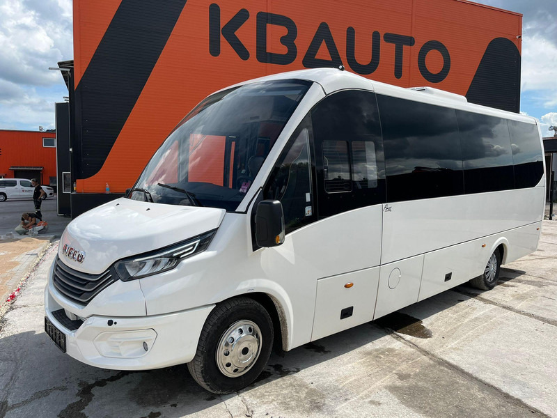 Iveco First Rosero 70C21 / 30 seats / AC - Kleinbus, Personentransporter: das Bild 3 Iveco First Rosero 70C21 / 30 seats / AC - Kleinbus, Personentransporter: das Bild 3