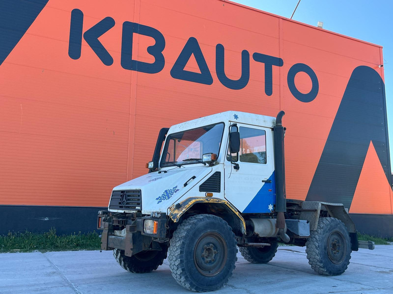 Mercedes-Benz Unimog U130 4x4 - Sattelzugmaschine: das Bild 1 Mercedes-Benz Unimog U130 4x4 - Sattelzugmaschine: das Bild 1