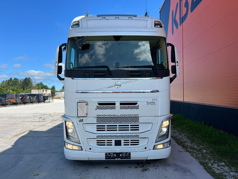 Volvo FH 500 6x2 GLOBE XL / ADR / RETARDER / DOUBLE BOGIE - Sattelzugmaschine: das Bild 3 Volvo FH 500 6x2 GLOBE XL / ADR / RETARDER / DOUBLE BOGIE - Sattelzugmaschine: das Bild 3