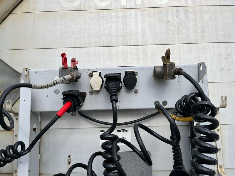 Planenauflieger Schmitz Cargobull SCB S3T: das Bild 14