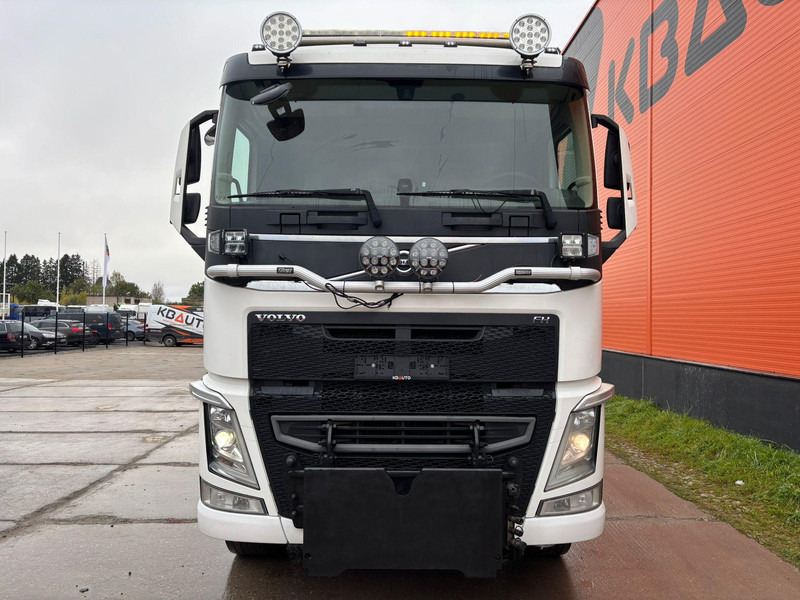 Volvo FH 540 6x4 RETARDER / TANDEM AXLE LIFT / SNOWPLOW EQUIPMENT / BOX L = 4473 mm - Kipper: das Bild 3 Volvo FH 540 6x4 RETARDER / TANDEM AXLE LIFT / SNOWPLOW EQUIPMENT / BOX L = 4473 mm - Kipper: das Bild 3