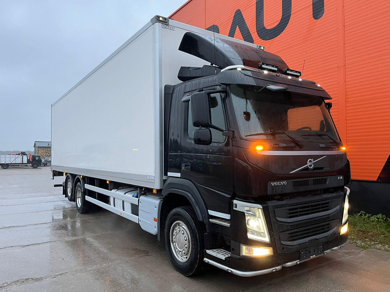 Volvo FM 420 6x2 ADBLUE PROGRAMMED OFF / BOX HEATING / BOX L=9977 mm - Koffer LKW: das Bild 3 Volvo FM 420 6x2 ADBLUE PROGRAMMED OFF / BOX HEATING / BOX L=9977 mm - Koffer LKW: das Bild 3