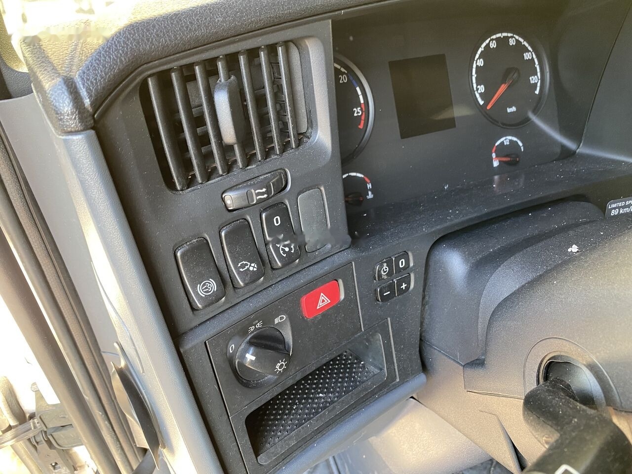 Sattelzugmaschine Scania R500: das Bild 11