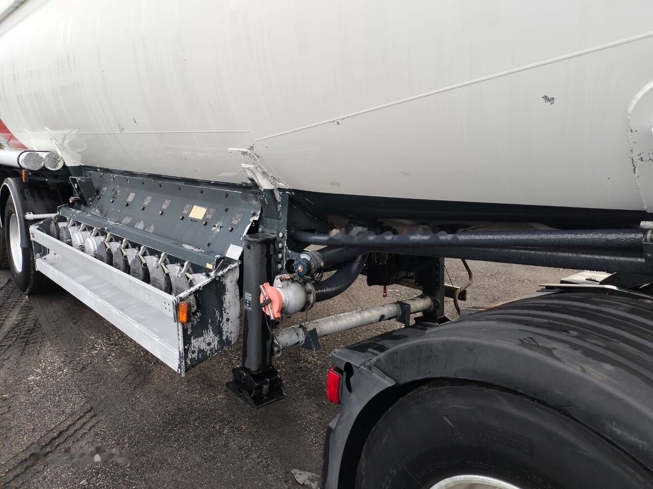 Tankauflieger Für die Beförderung von Kraftstoff Trailor TX34: das Bild 11 Tankauflieger Für die Beförderung von Kraftstoff Trailor TX34: das Bild 11