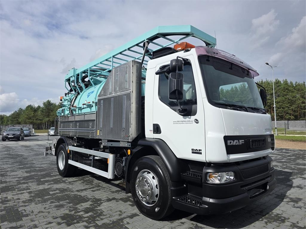 DAF WUKO JUROP KOMBI FOR SEWAGE CLEANING - Saug-/ Spülfahrzeug: das Bild 2 DAF WUKO JUROP KOMBI FOR SEWAGE CLEANING - Saug-/ Spülfahrzeug: das Bild 2